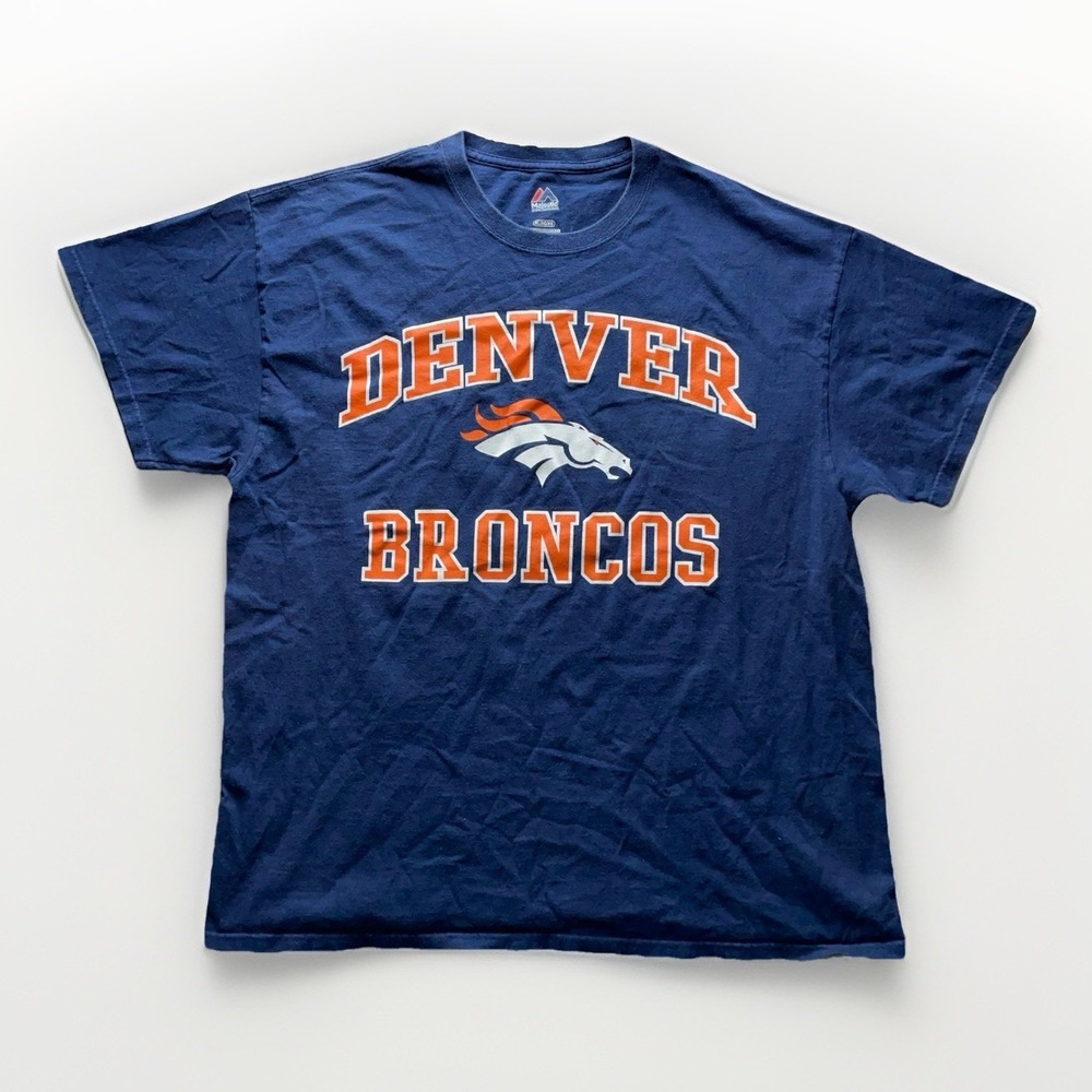 Vintage Denver Broncos T-Shirt XL Blue NFL Majestic 2000s Team Logo Graphic Tee